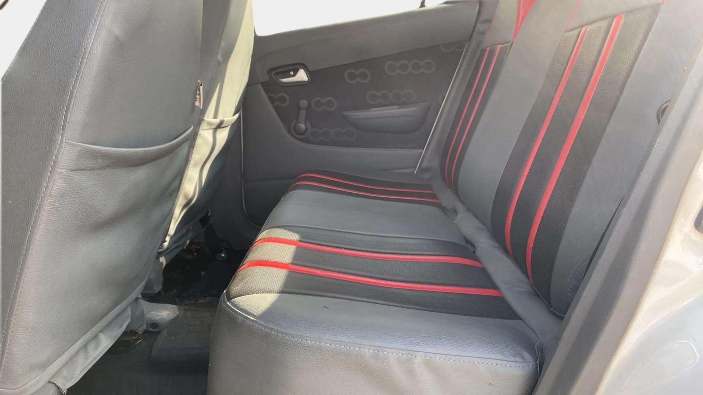 2015 Maruti Alto 800 LXI, Petrol, Manual, 20,057 km, Right Side Rear Door Cabin