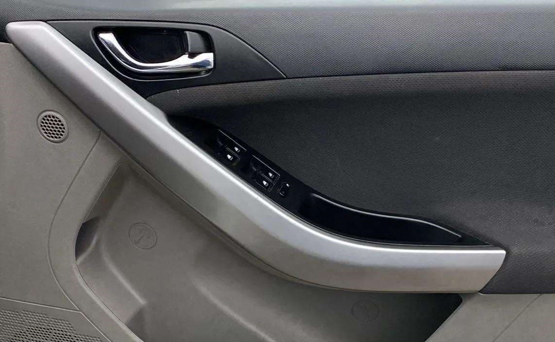 2018 Tata NEXON XZA PLUS PETROL, CNG, Automatic, 61,050 km, Driver Side Door Panels Control