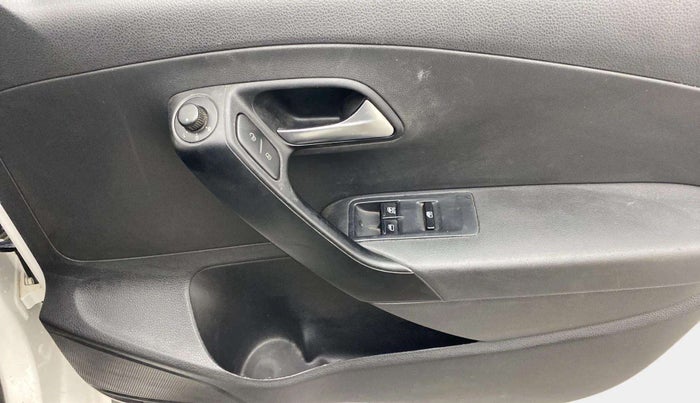 2021 Volkswagen Polo COMFORTLINE 1.0L TSI, Petrol, Manual, 28,640 km, Driver Side Door Panels Control