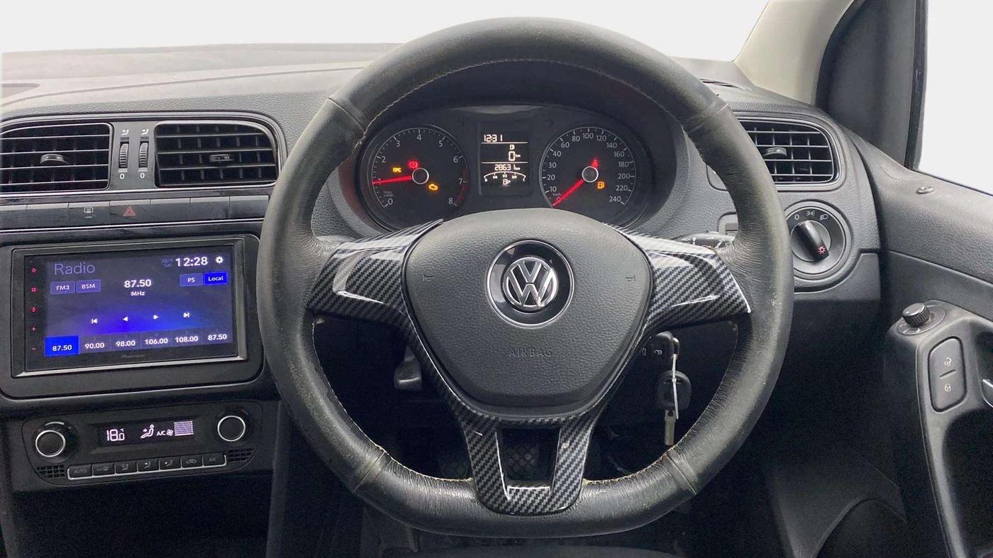 2021 Volkswagen Polo COMFORTLINE 1.0L TSI, Petrol, Manual, 28,640 km, Steering Wheel Close Up