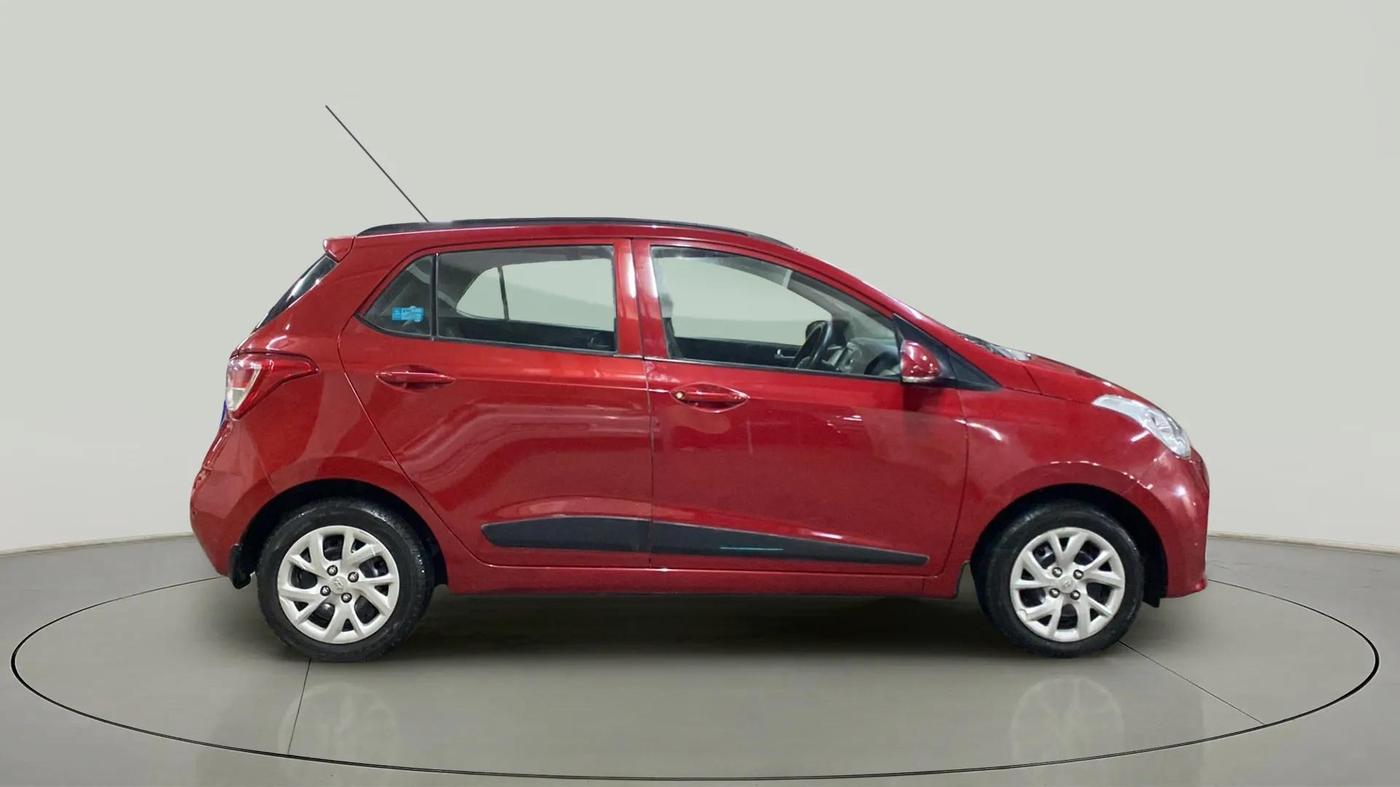 2018 Hyundai Grand i10 SPORTZ 1.2 KAPPA VTVT, Petrol, Manual, 13,458 km, Right Side View