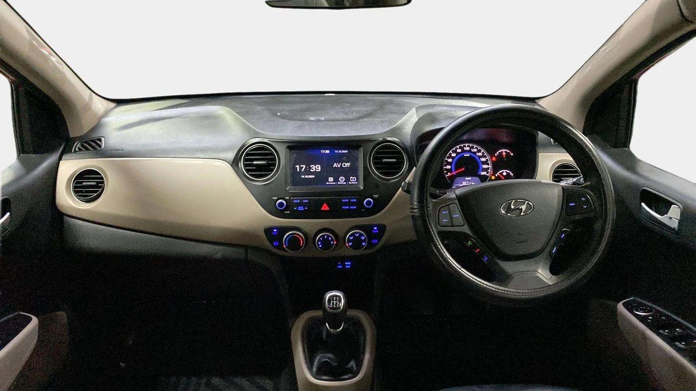 2018 Hyundai Grand i10 SPORTZ 1.2 KAPPA VTVT, Petrol, Manual, 13,458 km, Dashboard