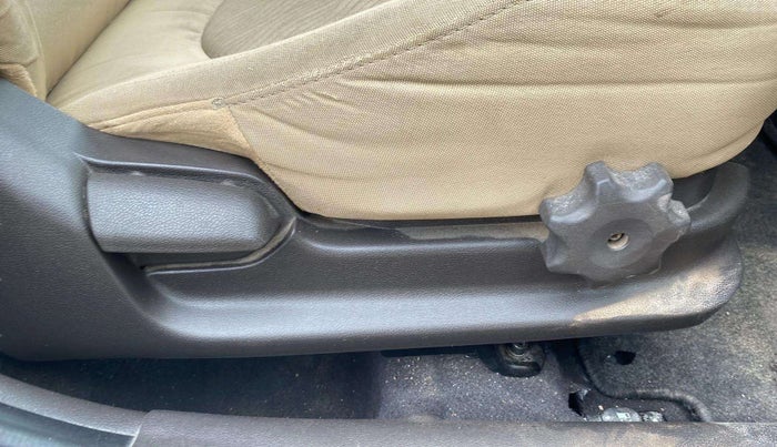 2014 Hyundai Verna FLUIDIC 1.6 VTVT SX, Petrol, Manual, 60,880 km, Driver Side Adjustment Panel