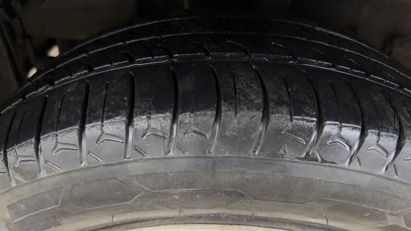 2019 Tata Tiago WIZZ EDITION PETROL, Petrol, Manual, 98,781 km, Right Rear Tyre Tread