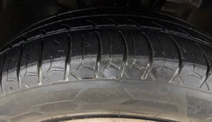 2019 Tata Tiago WIZZ EDITION PETROL, Petrol, Manual, 98,781 km, Right Front Tyre Tread