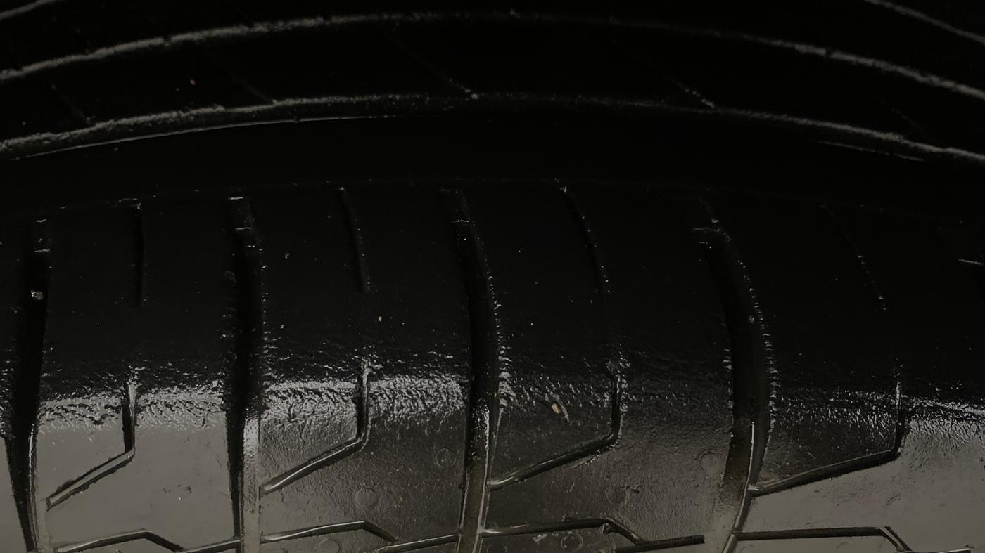 2021 Hyundai ALCAZAR PRESTIGE (O) 6STR 2.0 AT, Petrol, Automatic, 43,802 km, Right Rear Tyre Tread