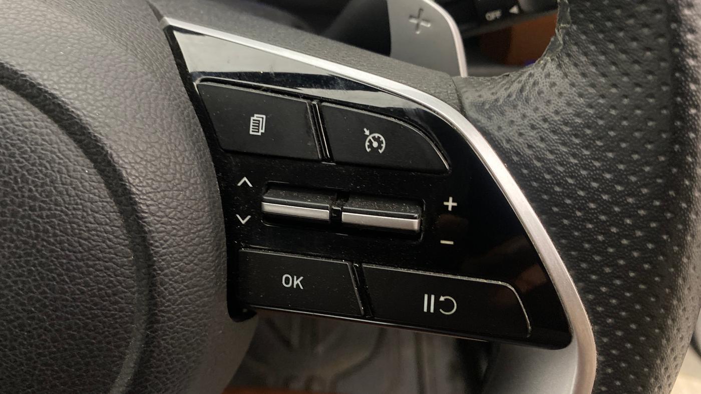 2021 Hyundai ALCAZAR PRESTIGE (O) 6STR 2.0 AT, Petrol, Automatic, 43,802 km, Adaptive Cruise Control