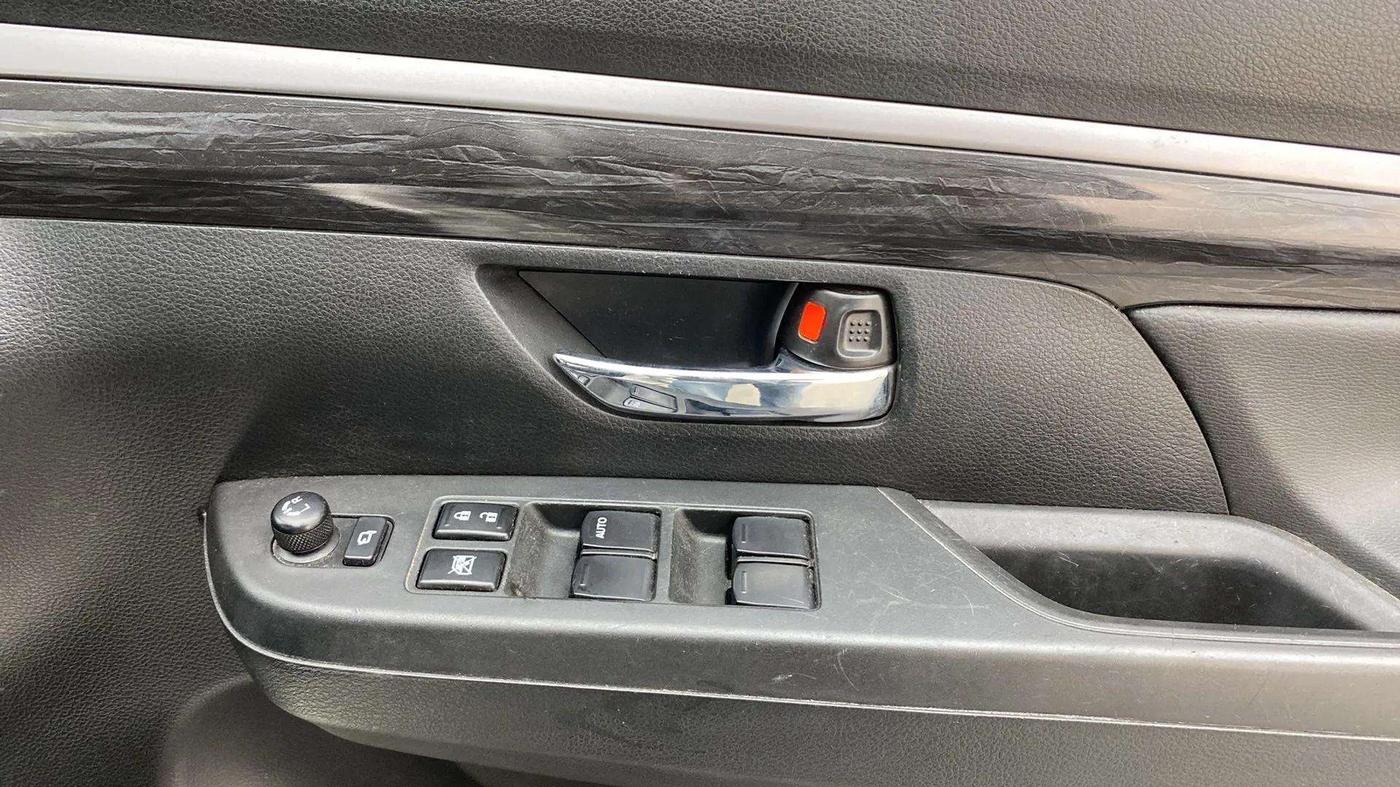 2022 Maruti XL6 ALPHA MT, CNG, Manual, 20,804 km, Driver Side Door Panels Control