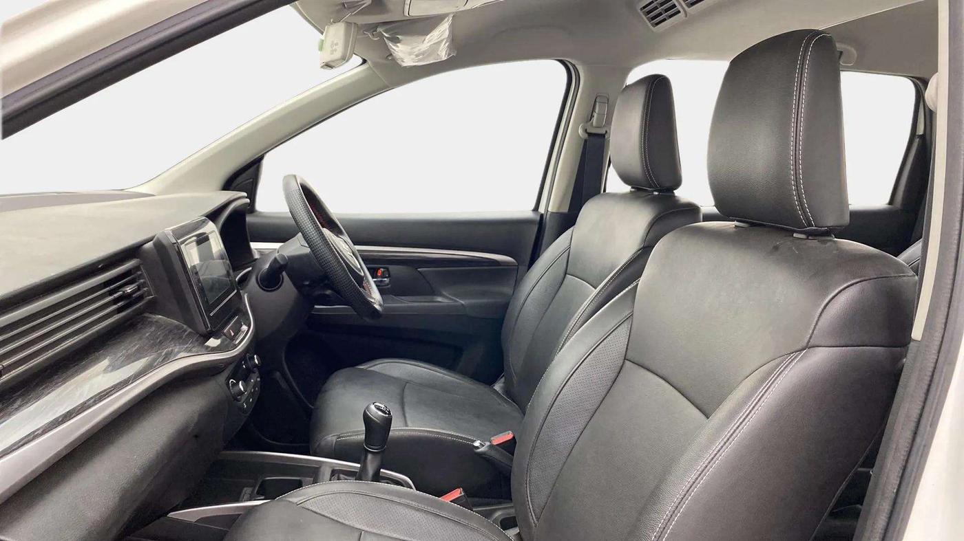 2022 Maruti XL6 ALPHA MT, CNG, Manual, 20,804 km, Right Side Front Door Cabin
