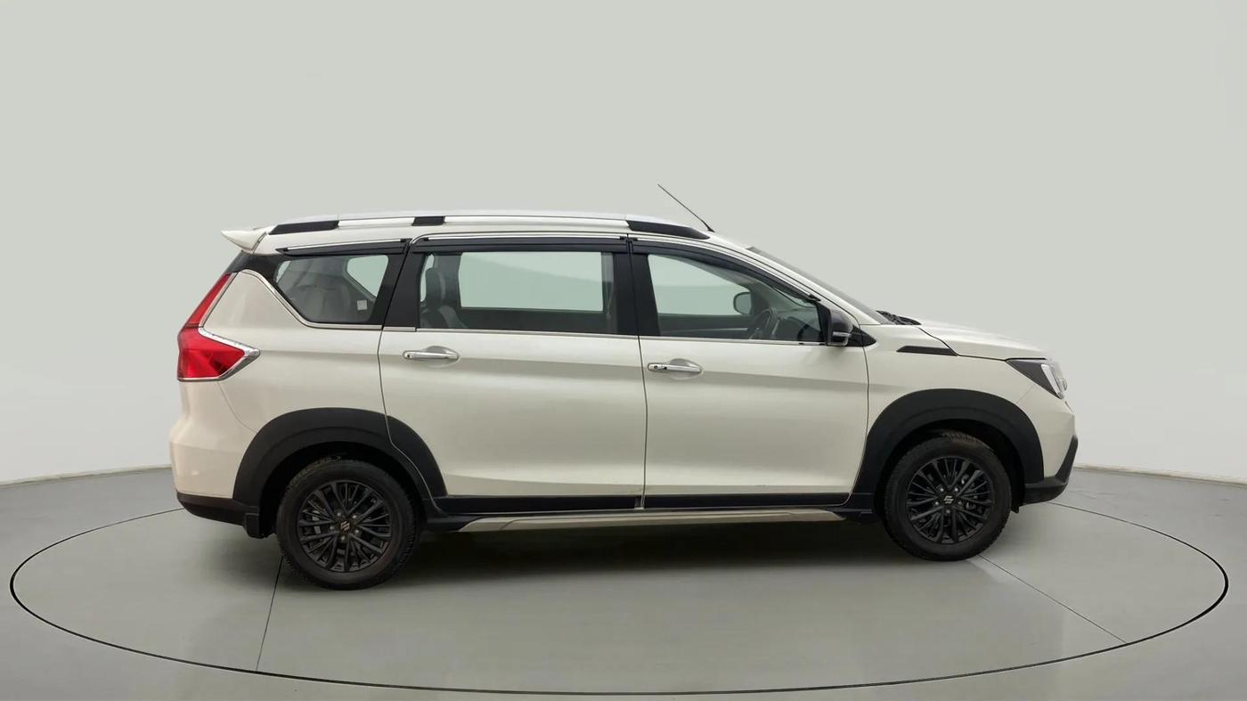 2022 Maruti XL6 ALPHA MT, CNG, Manual, 20,804 km, Right Side View