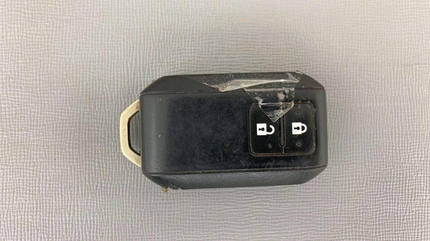 2022 Maruti XL6 ALPHA MT, CNG, Manual, 20,804 km, Key Close Up