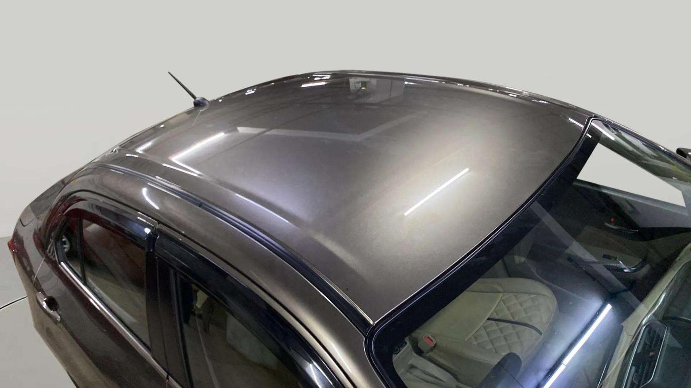 2023 Maruti Dzire ZXI, Petrol, Manual, 10,110 km, Roof