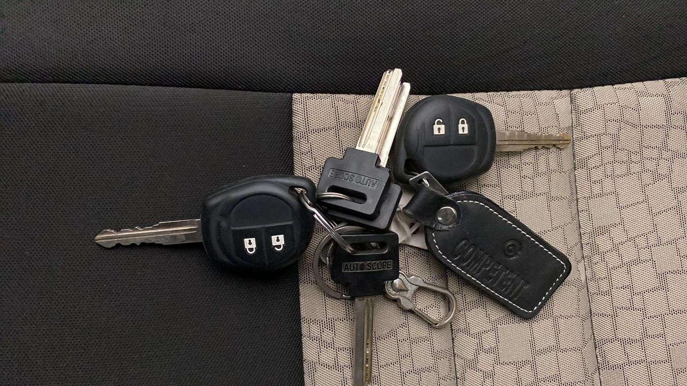 2021 Maruti Swift Dzire TOUR S-CNG, CNG, Manual, 44,783 km, Key Close Up