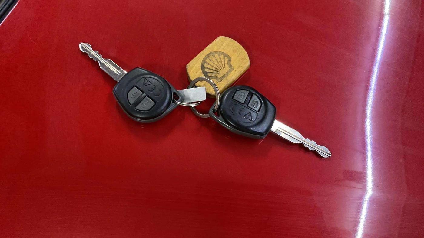 2023 Maruti BREZZA VXI S-CNG, CNG, Manual, 14,110 km, Key Close Up