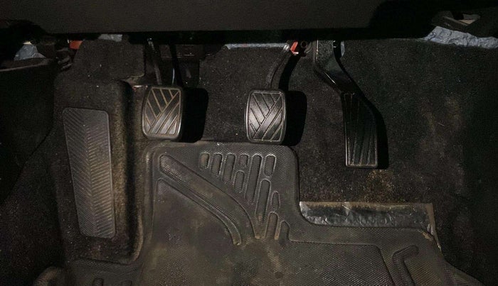 2023 Maruti BREZZA VXI S-CNG, CNG, Manual, 14,110 km, Pedals