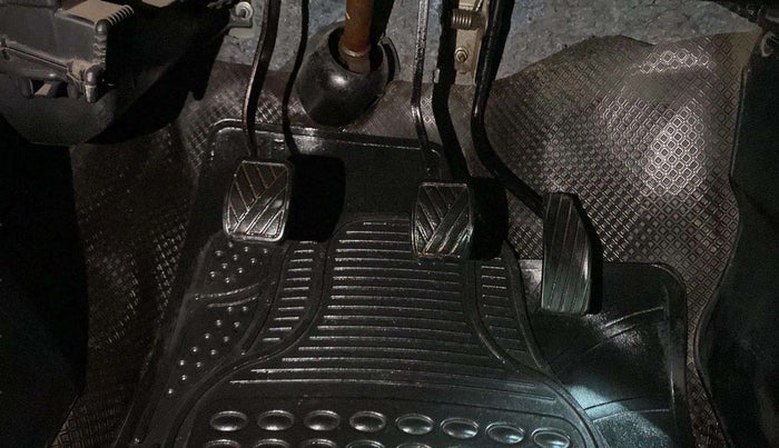 2018 Maruti Wagon R 1.0 LXI CNG, CNG, Manual, 54,648 km, Pedals