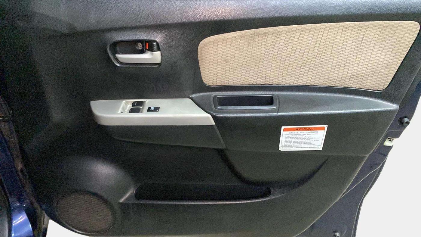 2018 Maruti Wagon R 1.0 LXI CNG, CNG, Manual, 54,648 km, Driver Side Door Panels Control