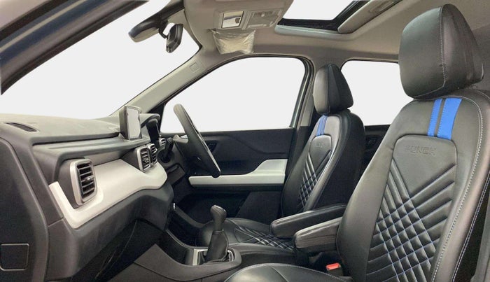2024 Tata PUNCH ACCOMPLISHED SUNROOF MT, Petrol, Manual, 8,519 km, Right Side Front Door Cabin