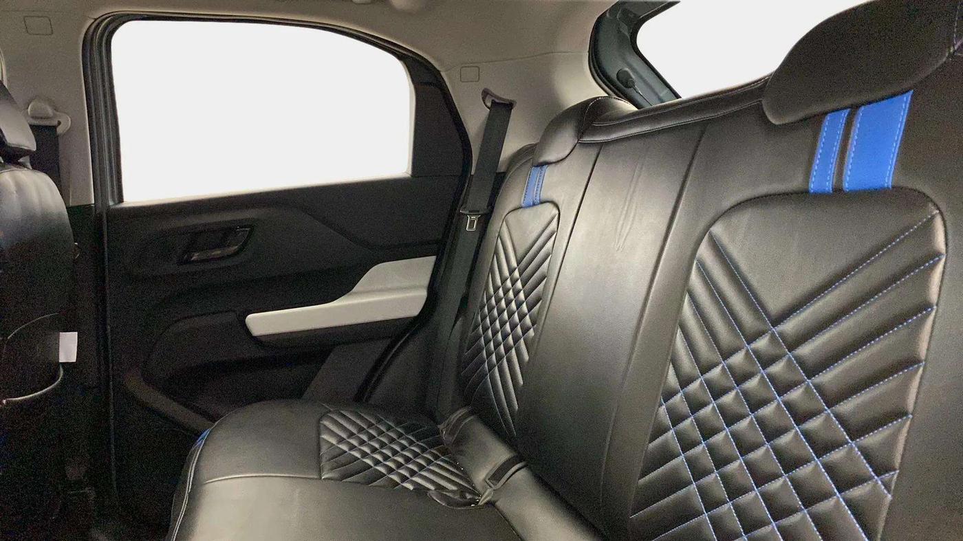 2024 Tata PUNCH ACCOMPLISHED SUNROOF MT, Petrol, Manual, 8,519 km, Right Side Rear Door Cabin