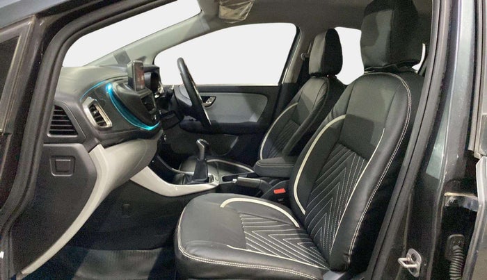 2020 Tata ALTROZ XZ PETROL, Petrol, Manual, 17,935 km, Right Side Front Door Cabin