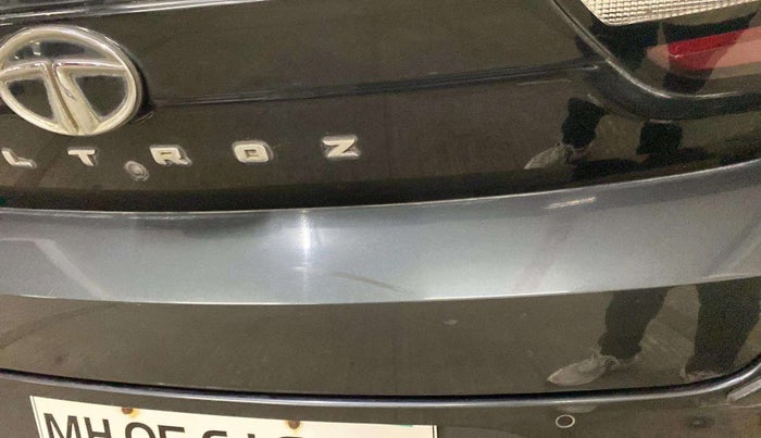 2020 Tata ALTROZ XZ PETROL, Petrol, Manual, 17,935 km, Dicky (Boot door) - Slightly rusted