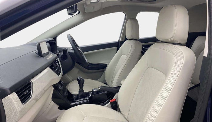 2023 Tata NEXON XZ PLUS LUXURY SUNROOF PETROL, Petrol, Manual, 14,766 km, Right Side Front Door Cabin