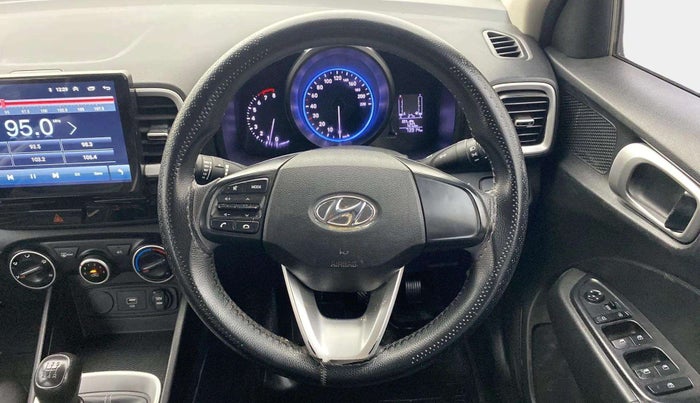 2020 Hyundai VENUE S 1.2, Petrol, Manual, 73,905 km, Steering Wheel Close Up