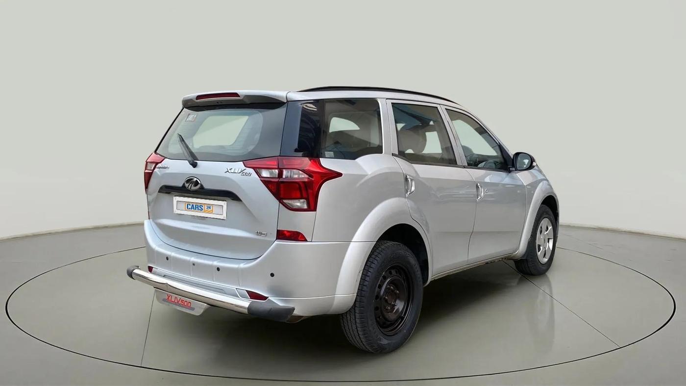 2018 Mahindra XUV500 W5, Diesel, Manual, 48,839 km, Right Back Diagonal