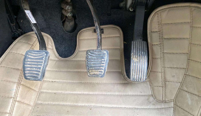 2018 Mahindra XUV500 W5, Diesel, Manual, 48,839 km, Pedals