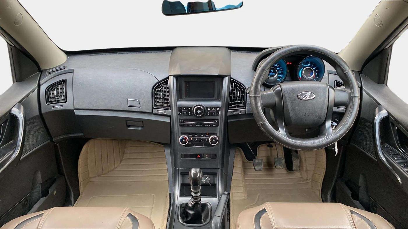 2018 Mahindra XUV500 W5, Diesel, Manual, 48,839 km, Dashboard