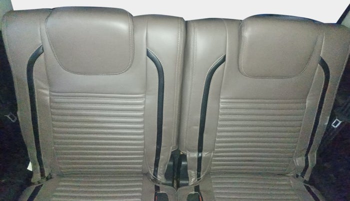 2018 Mahindra XUV500 W5, Diesel, Manual, 48,839 km, Third Seat Row ( optional )