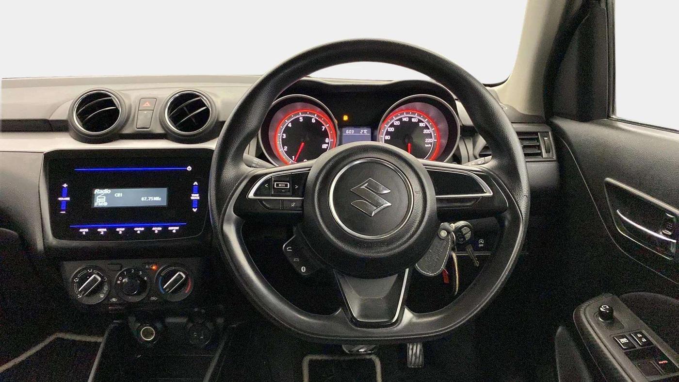 2022 Maruti Swift VXI AMT, Petrol, Automatic, 18,753 km, Steering Wheel Close Up