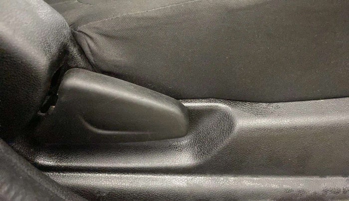 2022 Renault Kwid RXT 1.0 AMT (O), Petrol, Automatic, 16,149 km, Driver Side Adjustment Panel