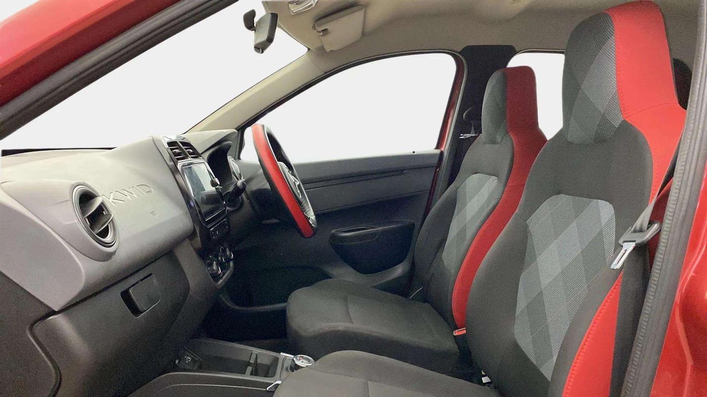 2022 Renault Kwid RXT 1.0 AMT (O), Petrol, Automatic, 16,149 km, Right Side Front Door Cabin