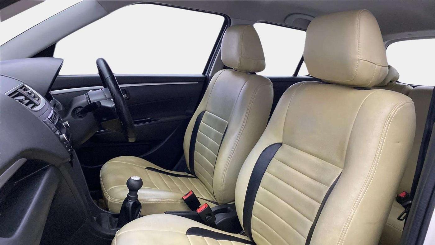 2016 Maruti Swift VXI O, Petrol, Manual, 34,408 km, Right Side Front Door Cabin