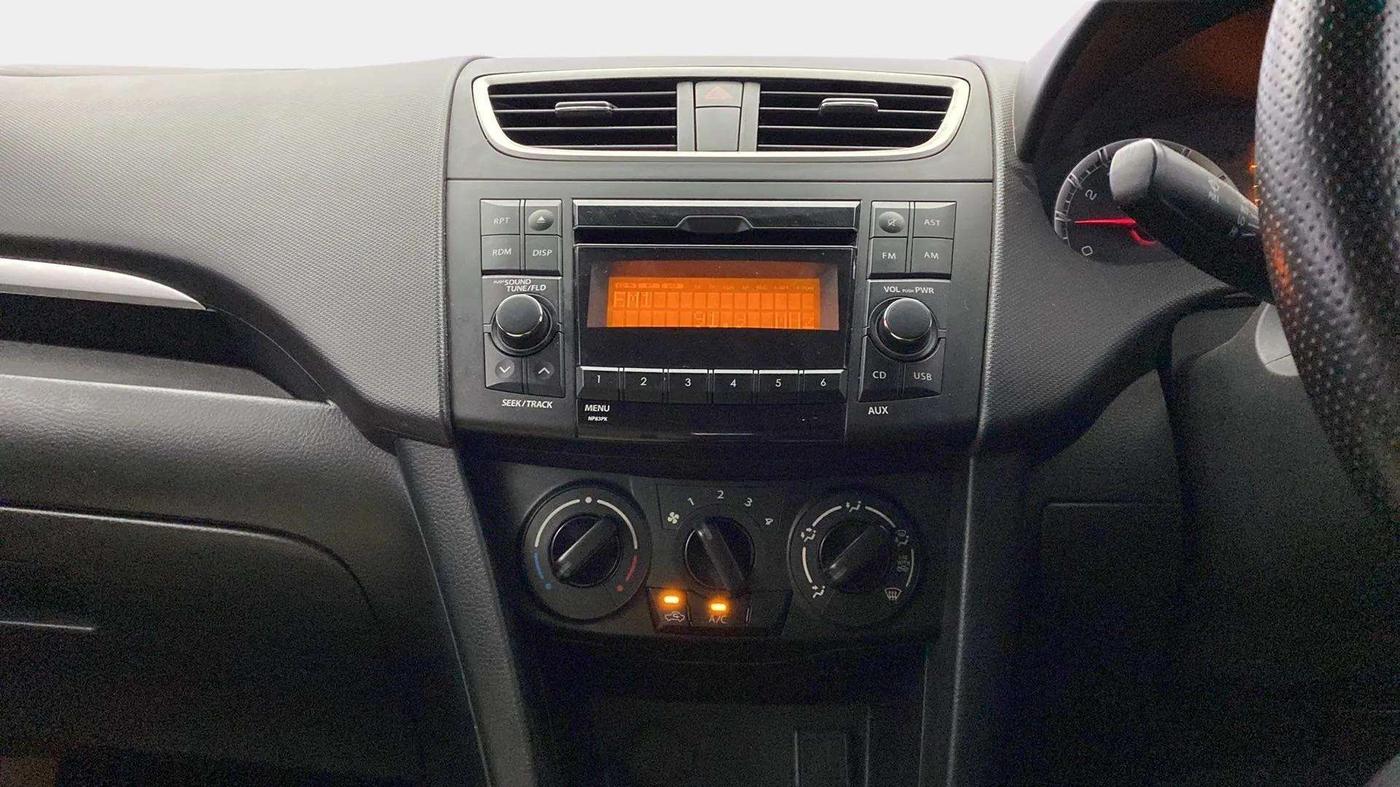 2016 Maruti Swift VXI O, Petrol, Manual, 34,408 km, Air Conditioner