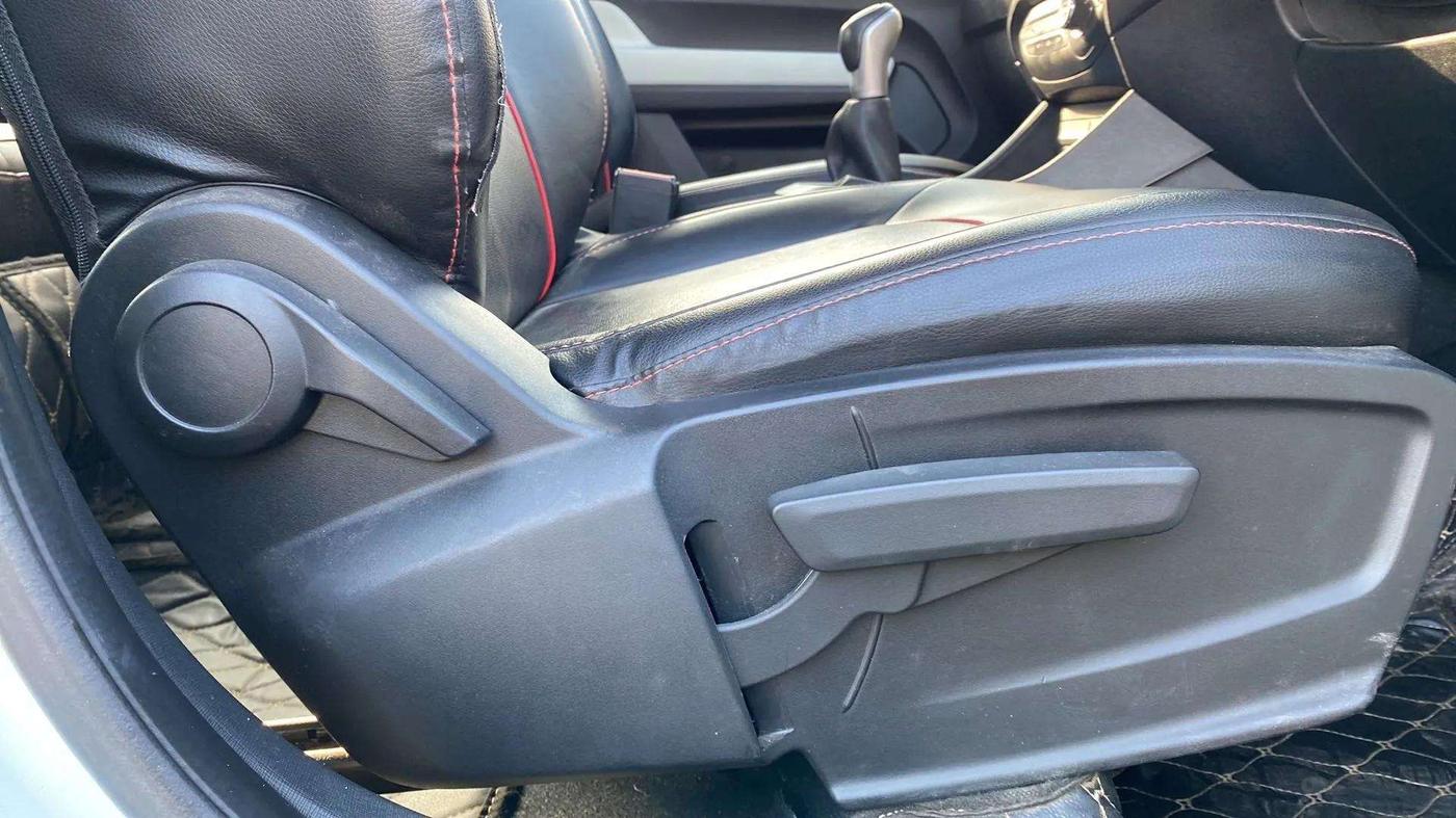 2021 Tata PUNCH CREATIVE  1.2 RTN DUAL TONE, Petrol, Manual, 29,916 km, Driver Side Adjustment Panel