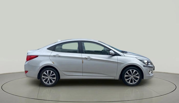 2017 Hyundai Verna 1.6 VTVT SX, Petrol, Manual, 32,310 km, Right Side