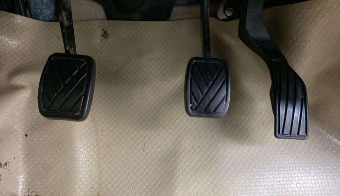 2013 Maruti Swift Dzire VXI, Petrol, Manual, 78,036 km, Pedals