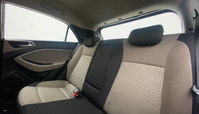 2020 Hyundai Elite i20 ASTA 1.2 (O), Petrol, Manual, 41,469 km, Right Side Rear Door Cabin