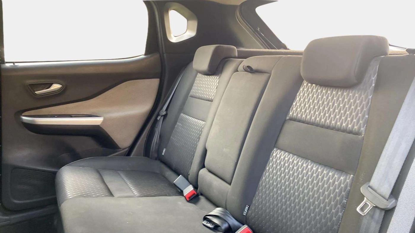 2023 Nissan MAGNITE XV MT, Petrol, Manual, 10,189 km, Right Side Rear Door Cabin