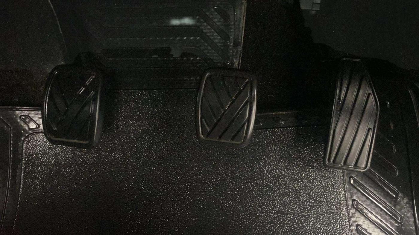 2020 Maruti XL6 ZETA MT, Petrol, Manual, 52,906 km, Pedals