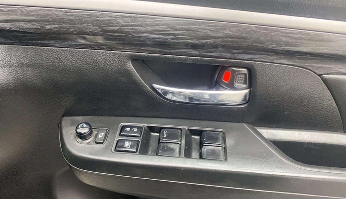 2020 Maruti XL6 ZETA MT, Petrol, Manual, 52,906 km, Driver Side Door Panels Control