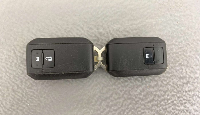 2020 Maruti Baleno ZETA PETROL 1.2, Petrol, Manual, 58,383 km, Key Close Up