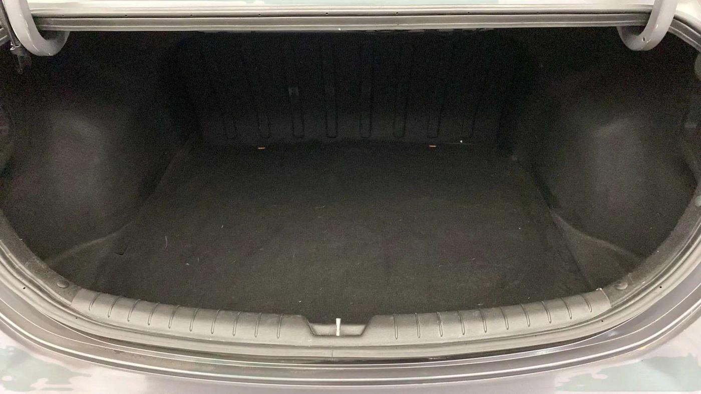 2018 Hyundai Verna 1.6 VTVT SX (O) AT, Petrol, Automatic, 49,558 km, Boot Inside