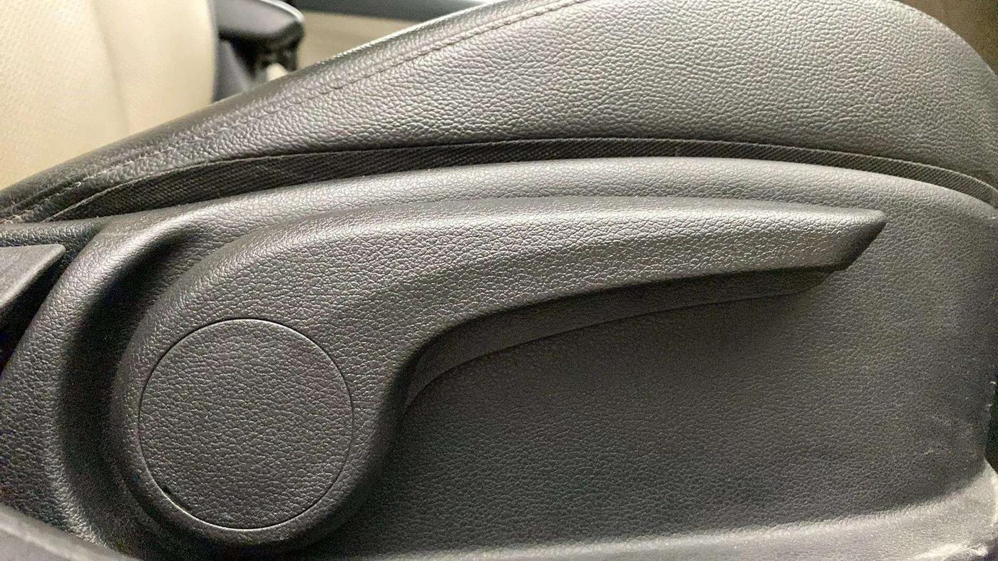 2018 Hyundai Verna 1.6 VTVT SX (O) AT, Petrol, Automatic, 49,558 km, Driver Side Adjustment Panel