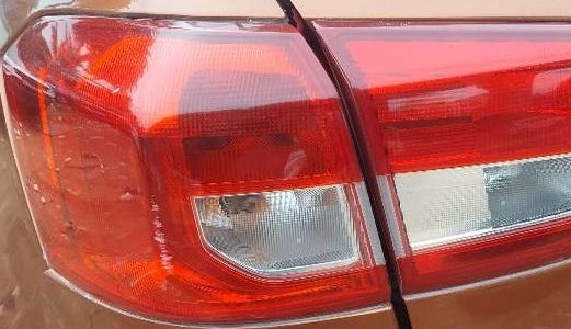 2019 Maruti Vitara Brezza ZDI PLUS AT DUAL TONE, Diesel, Automatic, 64,373 km, Left tail light - Minor scratches