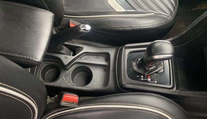 2019 Maruti Vitara Brezza ZDI PLUS AT DUAL TONE, Diesel, Automatic, 64,373 km, Gear Lever