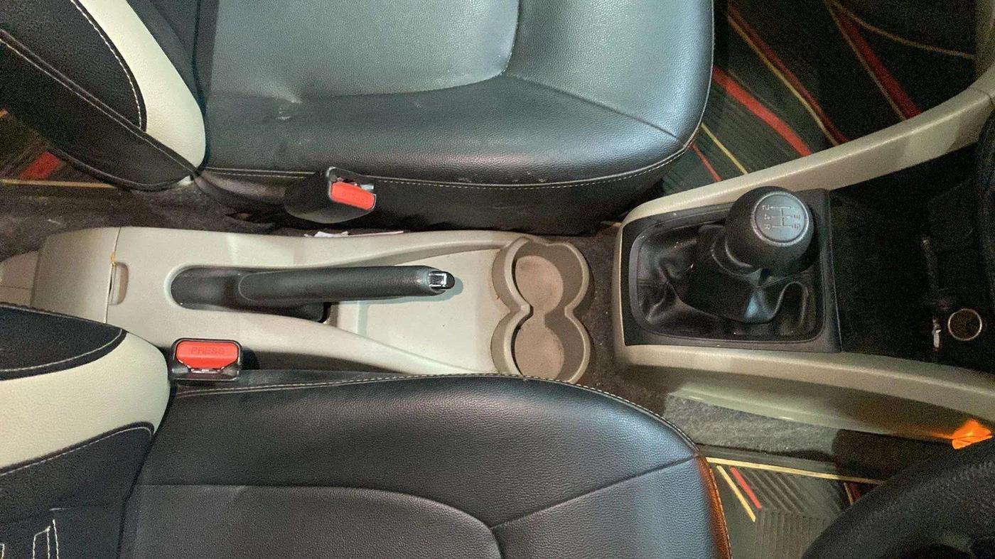 2014 Maruti Celerio VXI, Petrol, Manual, 23,988 km, Gear Lever