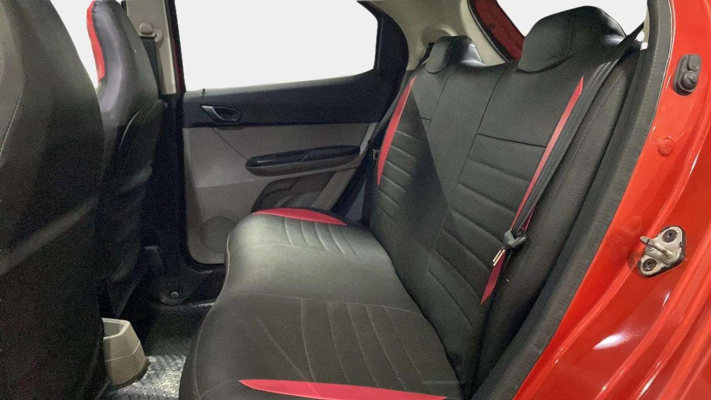 2017 Tata Tiago WIZZ EDITION PETROL, Petrol, Manual, 23,255 km, Right Side Rear Door Cabin